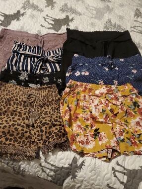 Mixed Bundle Of Juniors Shorts XS